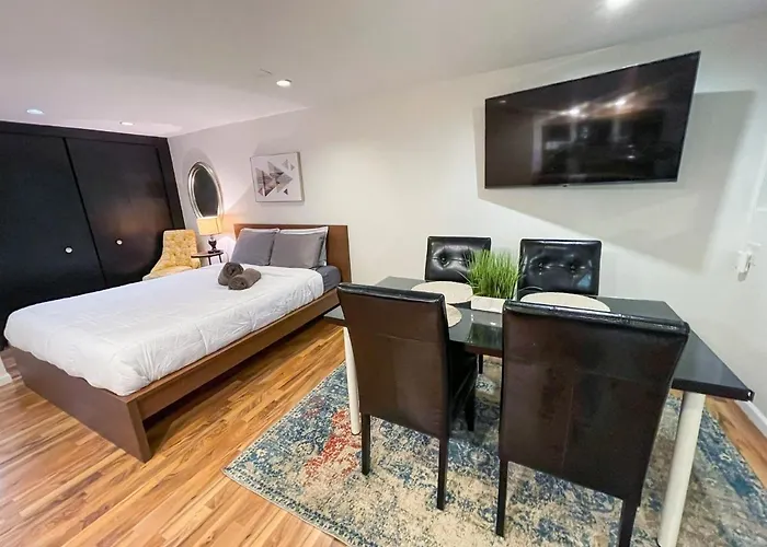 Wrigley Garden Unit